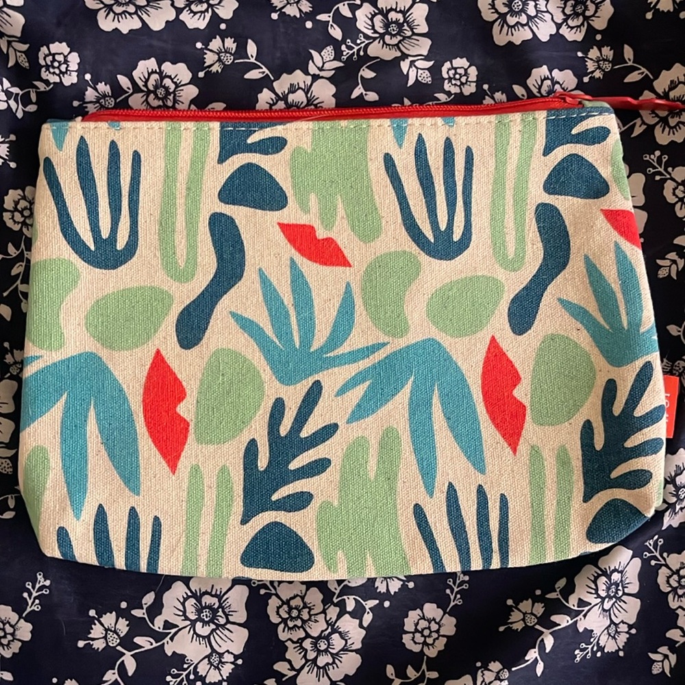 Ipsy April 2021 “Force of Nature” bag